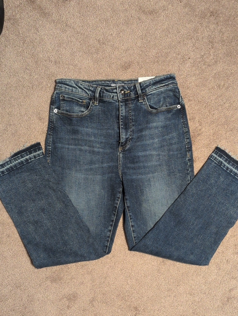 NWT INC High Rise CropBlue  Jeans Size 8